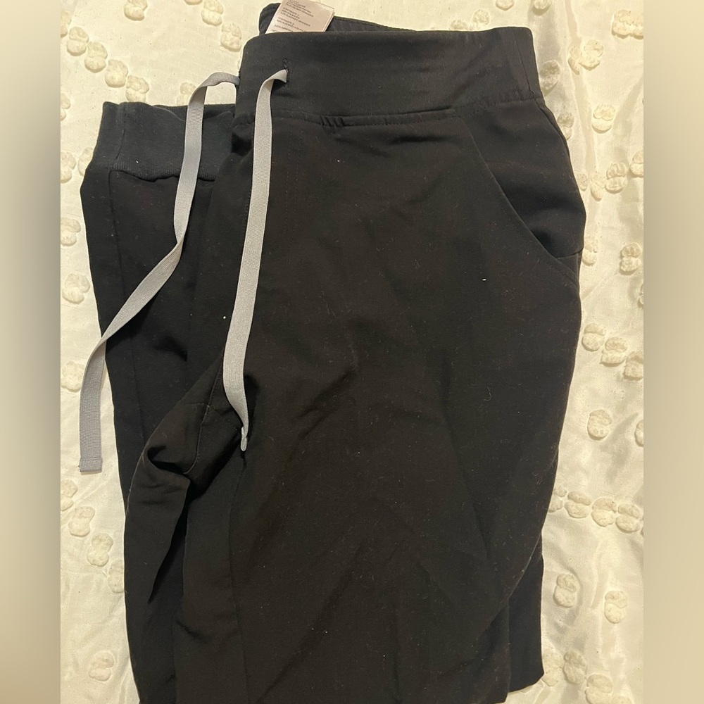 Figs joggers size medium